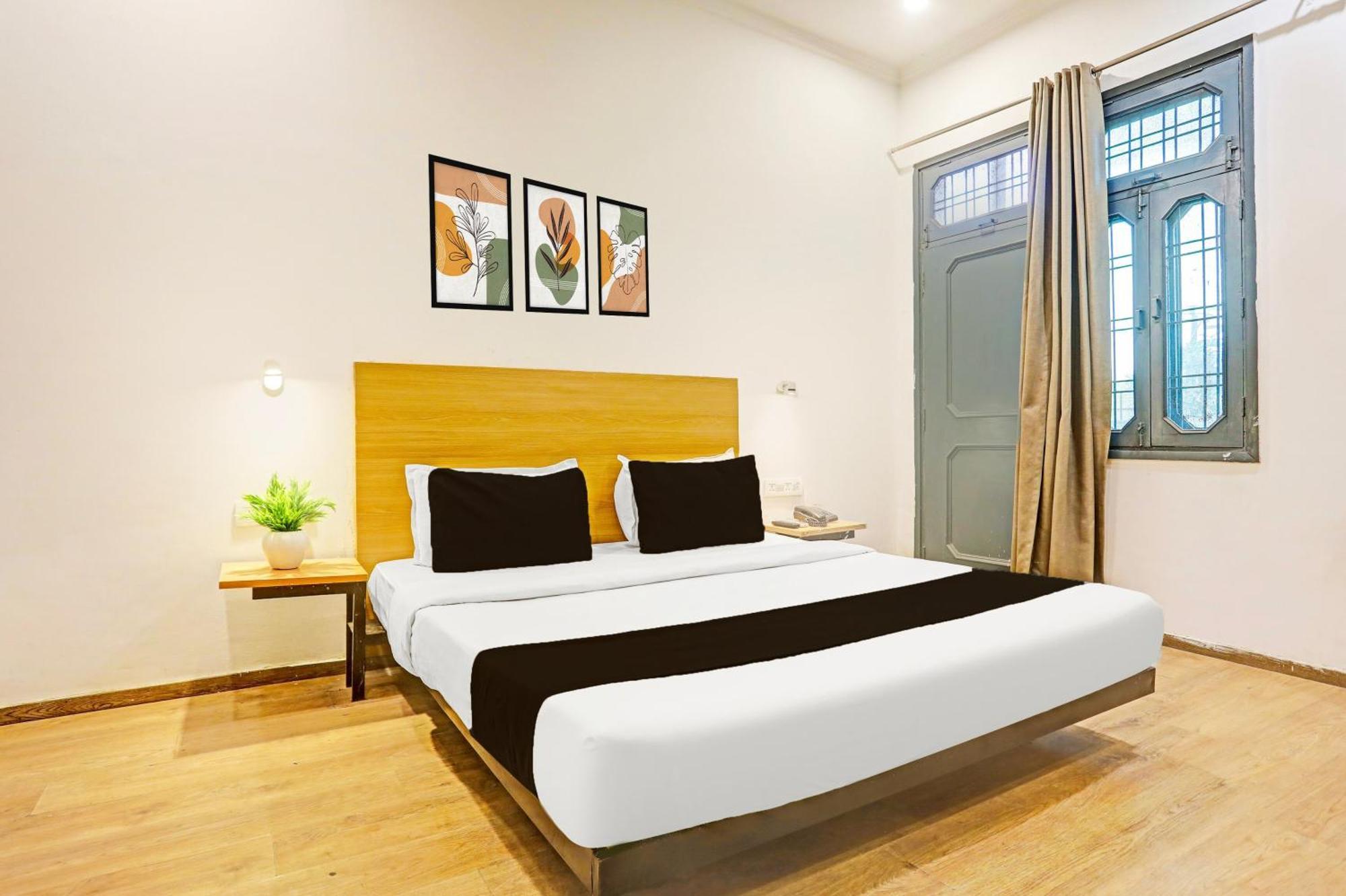Super Townhouse Vijay Khand Gomti Nagar Lucknow Luaran gambar