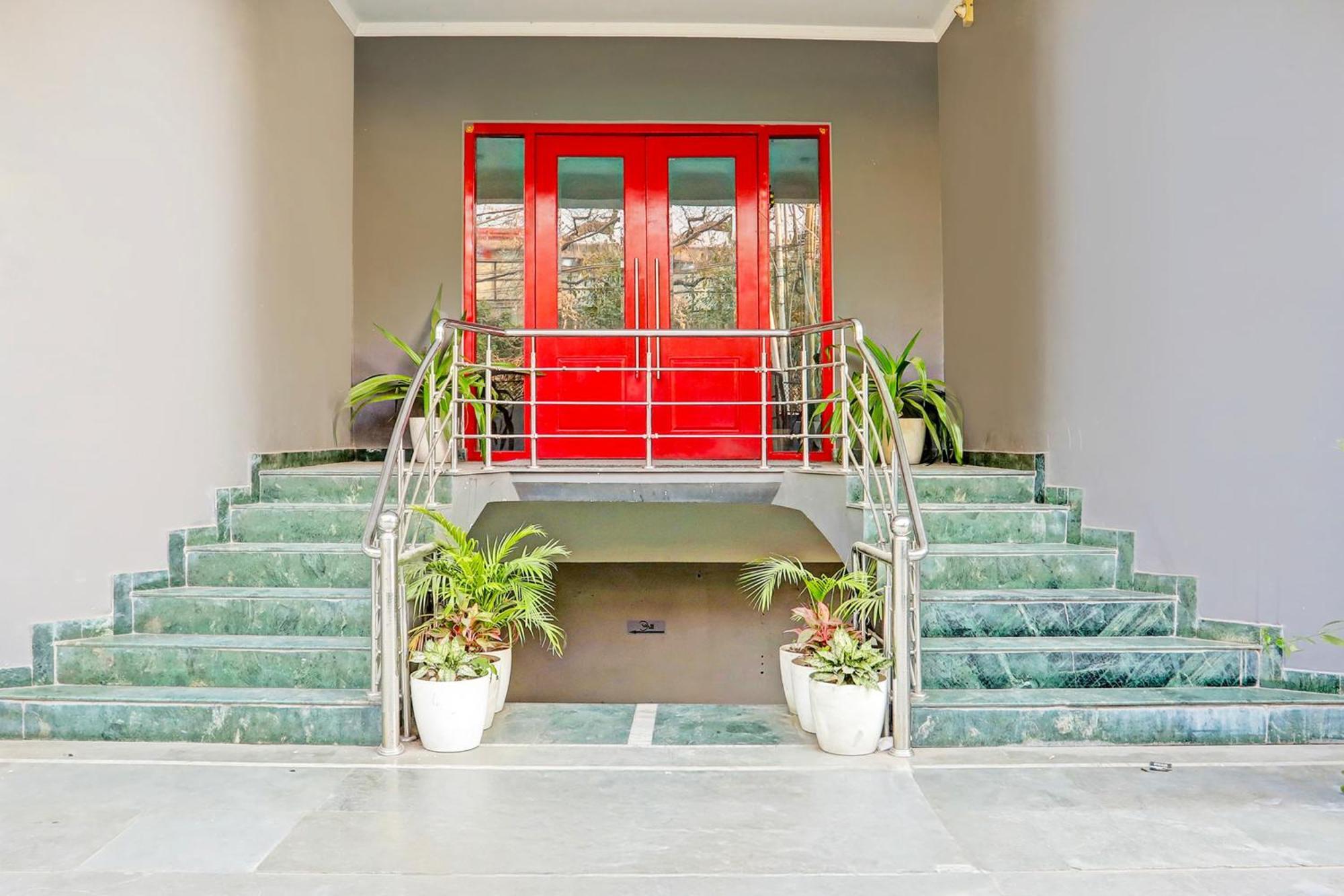 Super Townhouse Vijay Khand Gomti Nagar Lucknow Luaran gambar