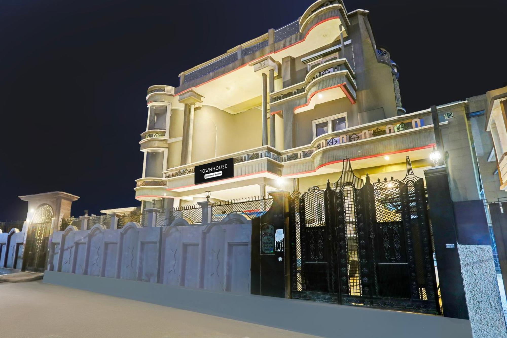 Super Townhouse Vijay Khand Gomti Nagar Lucknow Luaran gambar